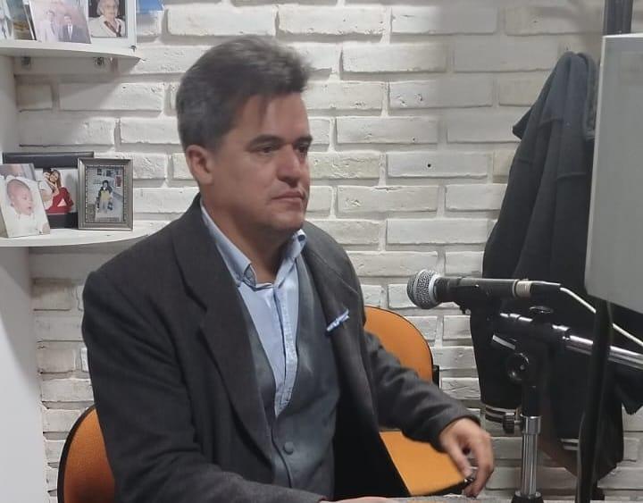 José Icazatti debuta con un ciclo dedicado a la salud mental en Radio Latina