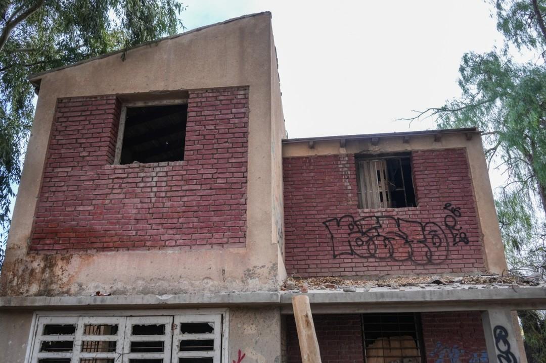 Movimientos en la misteriosa "Casa de la Tejedora" reavivan las dudas sobre su destino