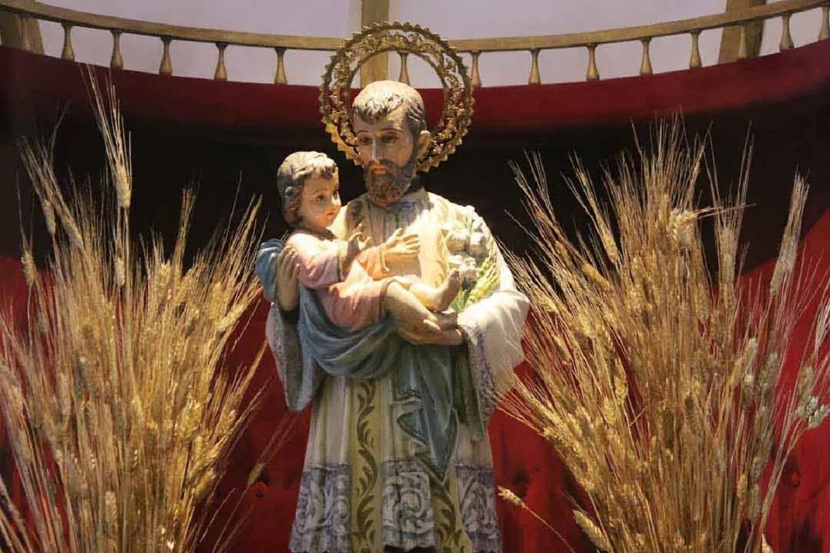 San Cayetano ya mueve a los fieles en Chimbas con nueve días de oración y una fiesta enorme