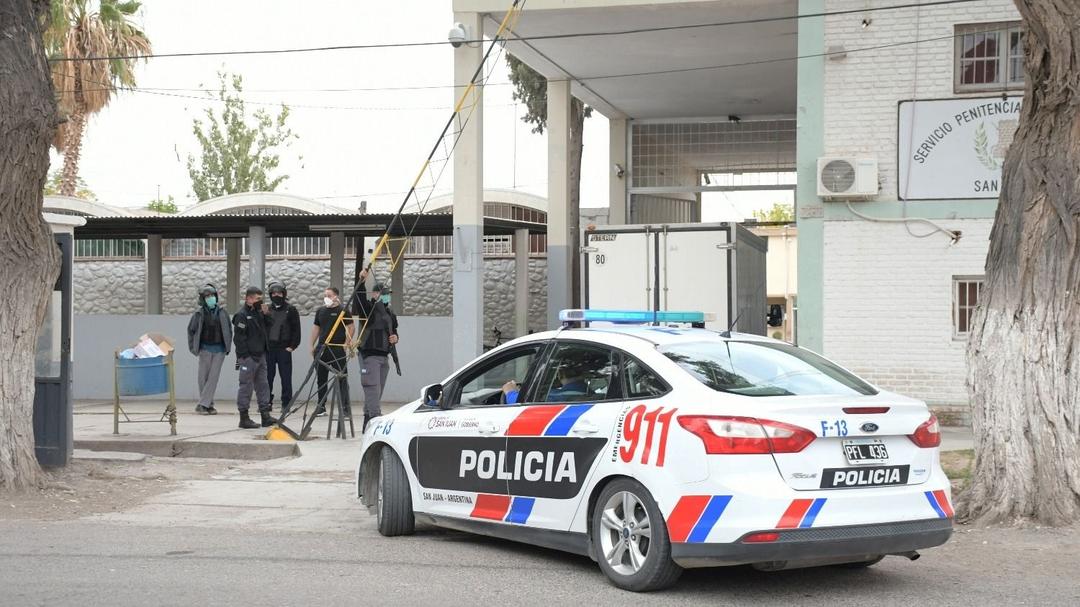 Un interno del Penal de Chimbas provocó daños, lesionó a dos agentes y quedó bajo investigación