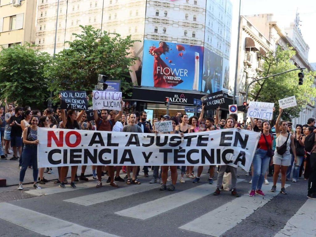 Impulsan en Diputados una ley para resguardar al sistema científico