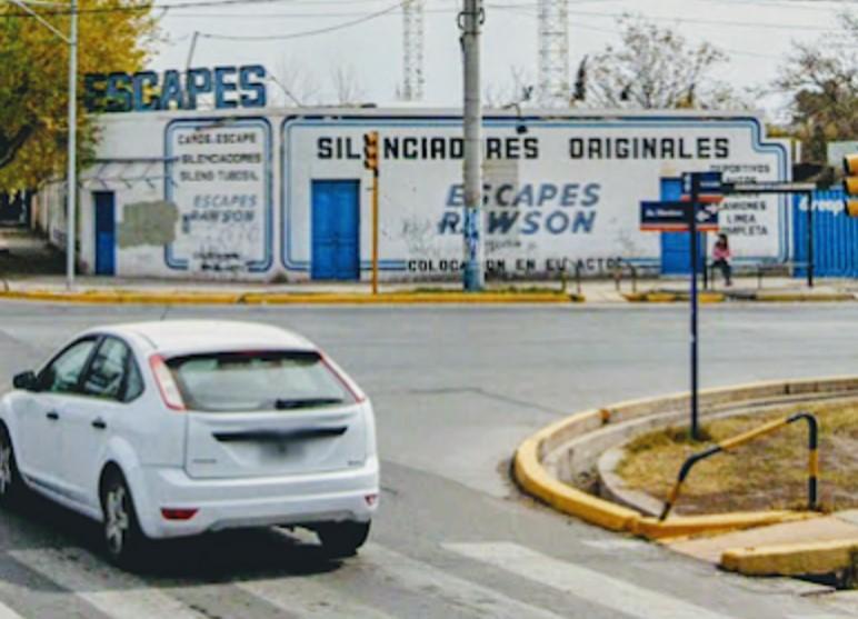 Aprovecharon el fin de semana y vaciaron un histórico local de repuestos