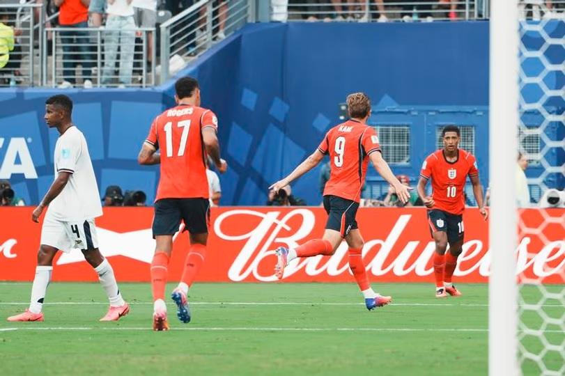 Inglaterra sacó adelante un partido duro y se quedó con la cima del Grupo L