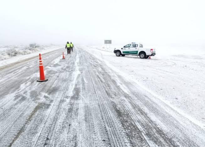 La nieve no afloja en la cordillera y ya hablan de dos semanas más