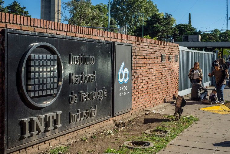 La oposición celebró el revés judicial que frenó los recortes en el INTI