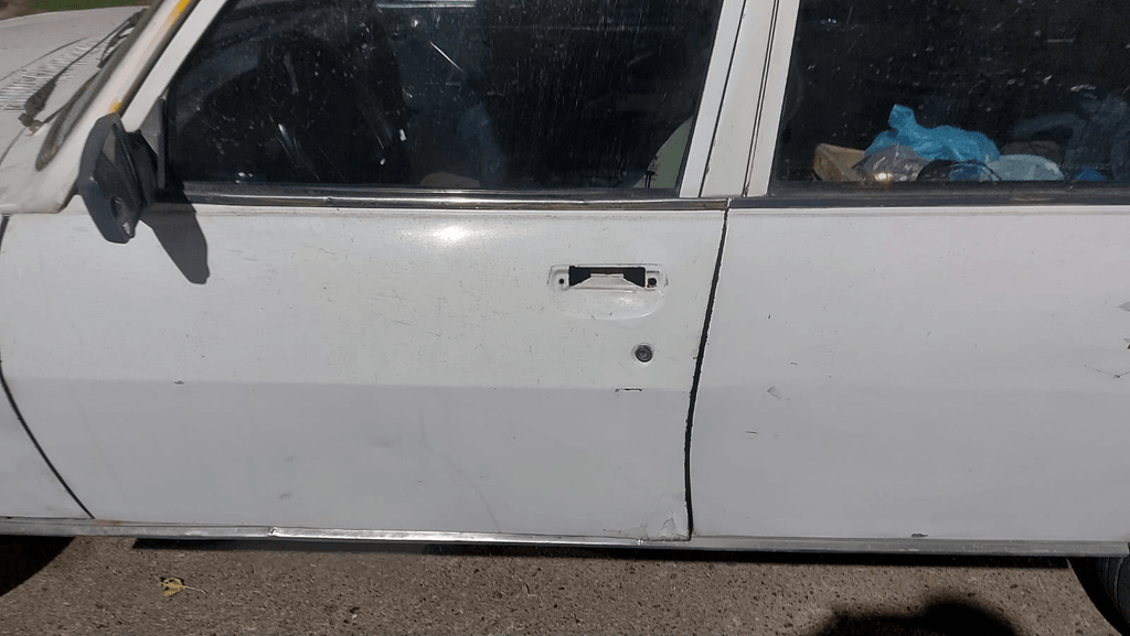 Lo agarraron metido en un auto y la fuga le duró nada