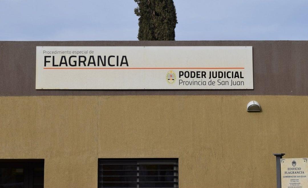 Condenan a tres años condicionales a un hombre por agredir a su pareja y amenazar a un chofer