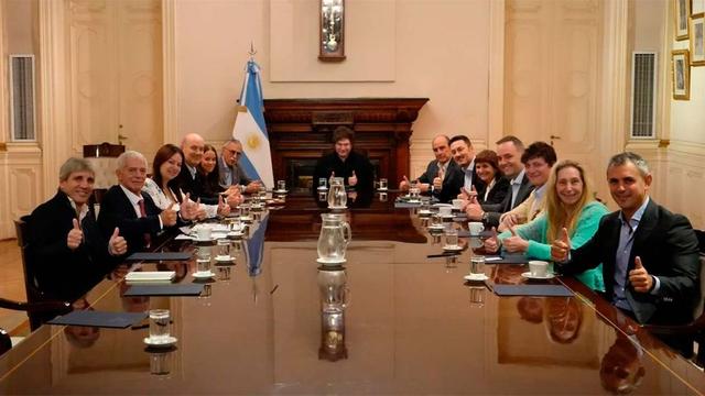 Milei reúne a su Gabinete tras el Tedeum y en medio de tensiones internas