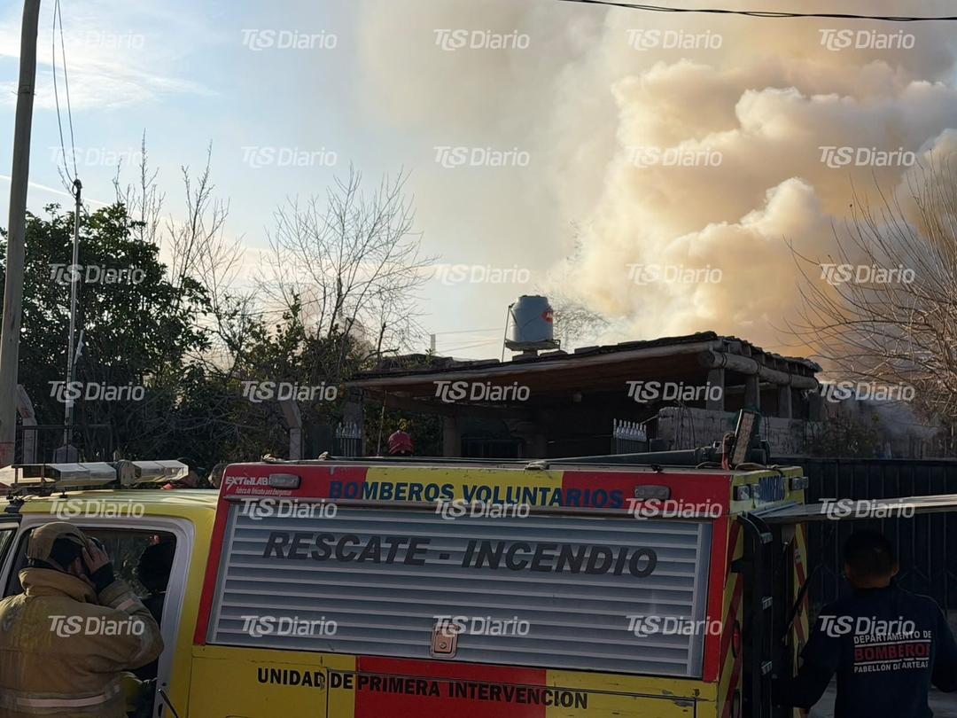 Un incendio en el Lote Hogar obligó a rescatar a una mujer en silla de ruedas