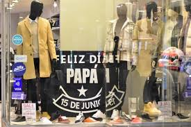 En San Juan, las ventas no levantan y los comerciantes miran al Día del Padre como salvavidas