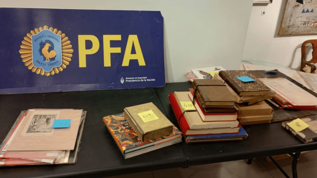 La Policía Federal frenó la venta de un lote con más de 200 piezas históricas