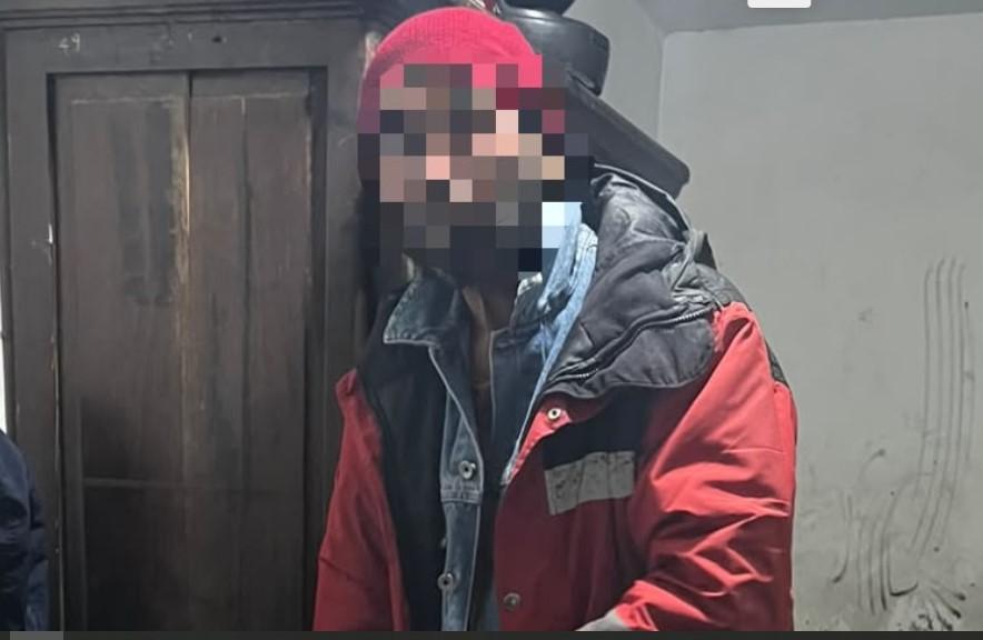 Detienen a un hombre tras el robo de prendas en un comercio de Tucumán y Libertador