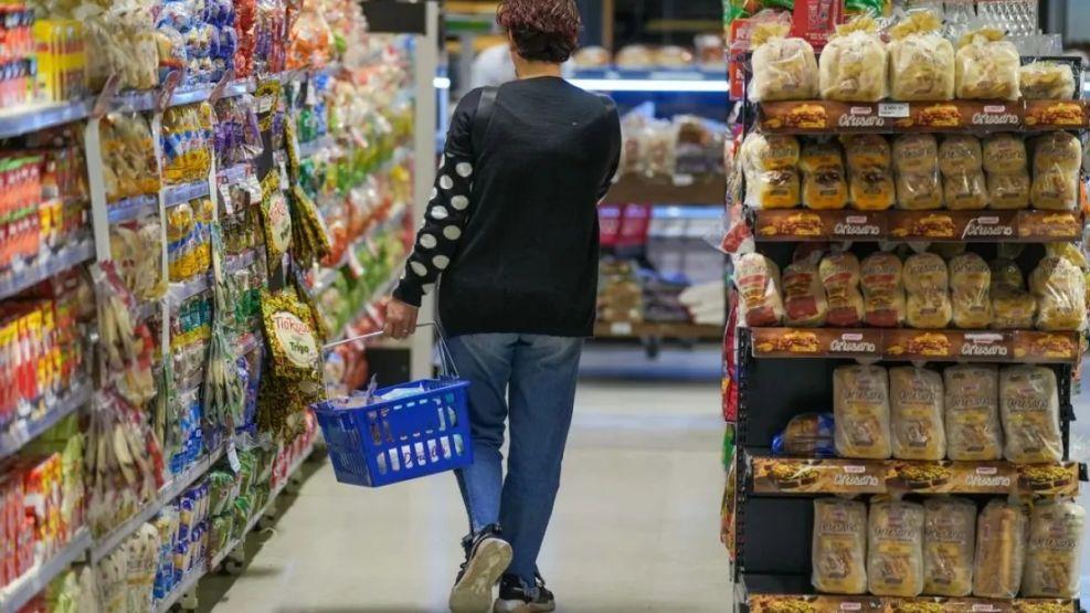 La pobreza no afloja: una familia tipo necesitó $1.531.473 para vivir en junio