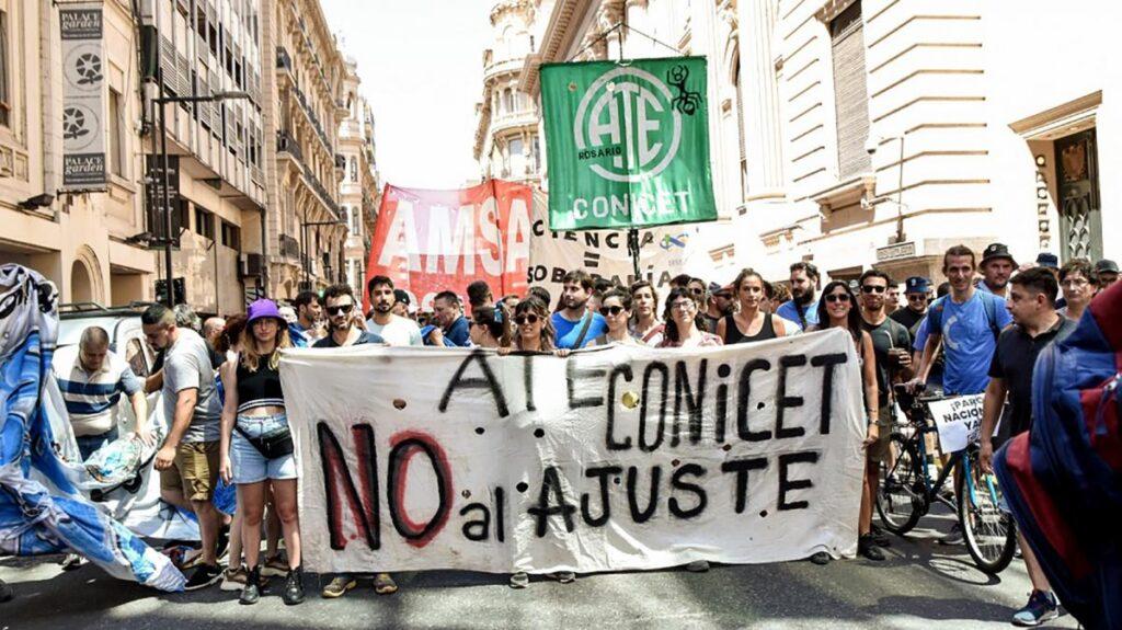 El CONICET sale a la calle por las becas que podrían quedar en el limbo