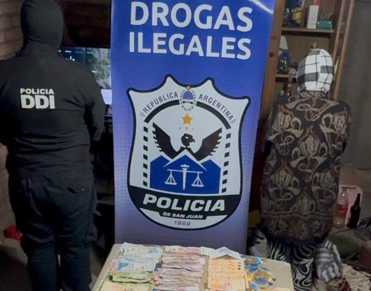 Cayó un punto de venta de droga en Villa Chacabuco tras una fuerte investigación