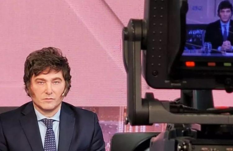 El Gobierno evalúa cambios en la Ley de Medios y suma objeciones del periodismo