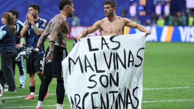 Héctor Naveda destacó el gesto de la Selección tras el triunfo ante Inglaterra