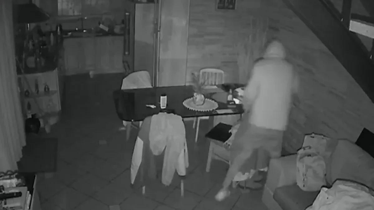 Durmió toda la noche y al levantarse descubrió que un ladrón había entrado a su hogar