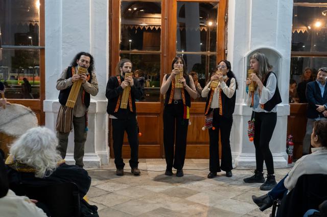 La Estación San Martín presenta una exposición de cerámica con eje en la vasija ancestral