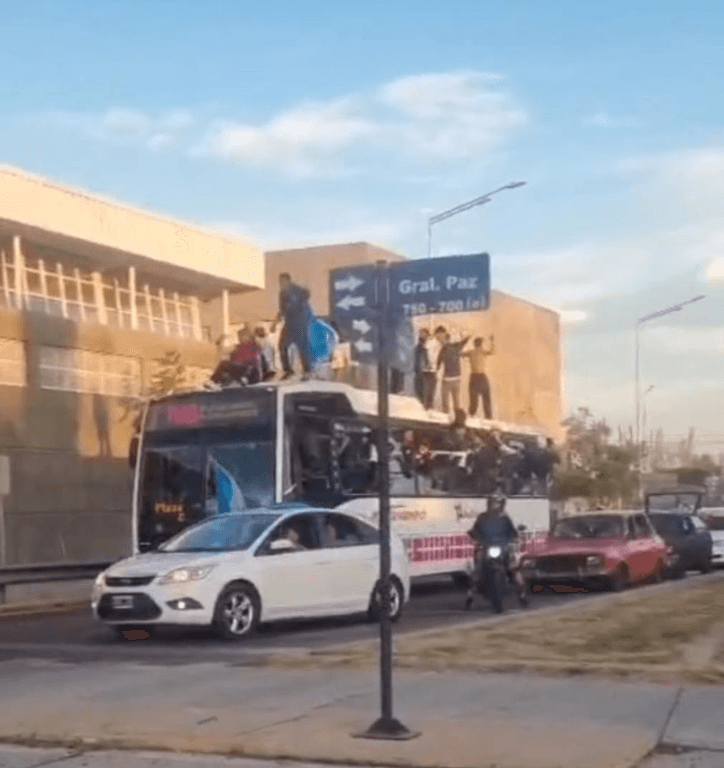 Analizan frenar los colectivos durante la final del Mundial para evitar incidentes en San Juan