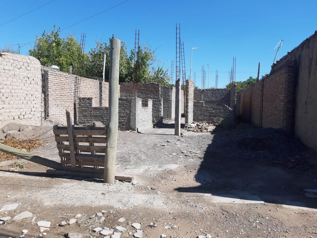 Una obra frenada terminó siendo refugio de ladrones y tiene en vilo a los vecinos