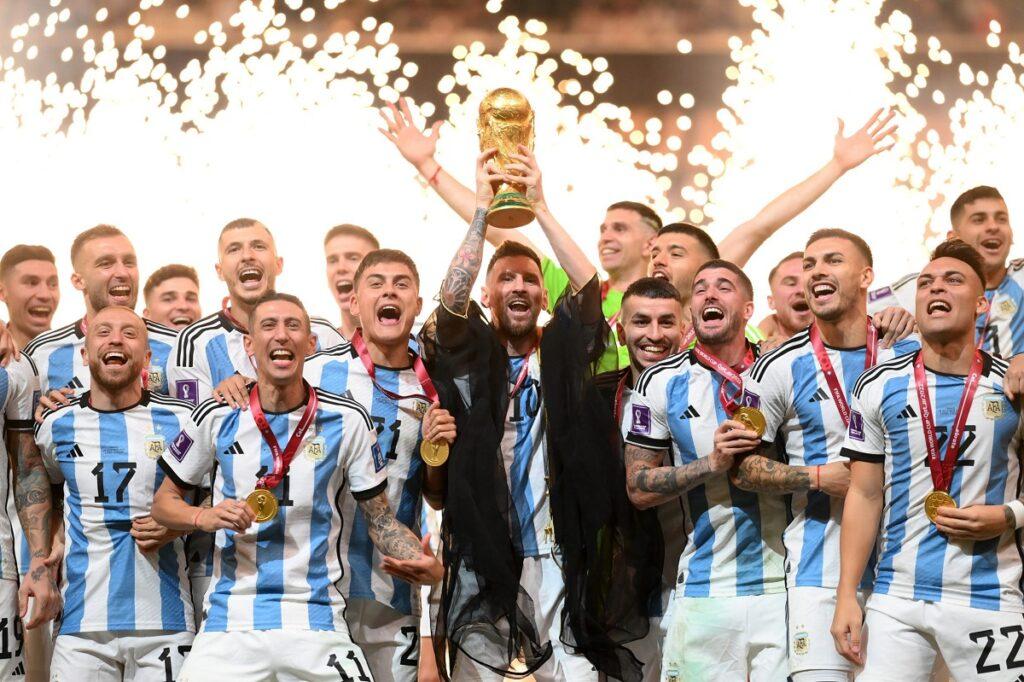 Scaloni movió el tablero y dejó afuera a varios campeones de Qatar