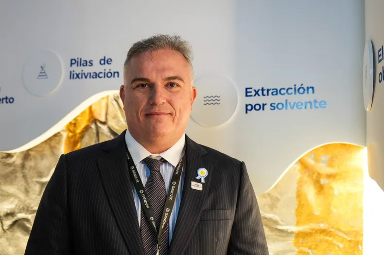 Los Azules suma un peso pesado para cerrar la plata de su construcción