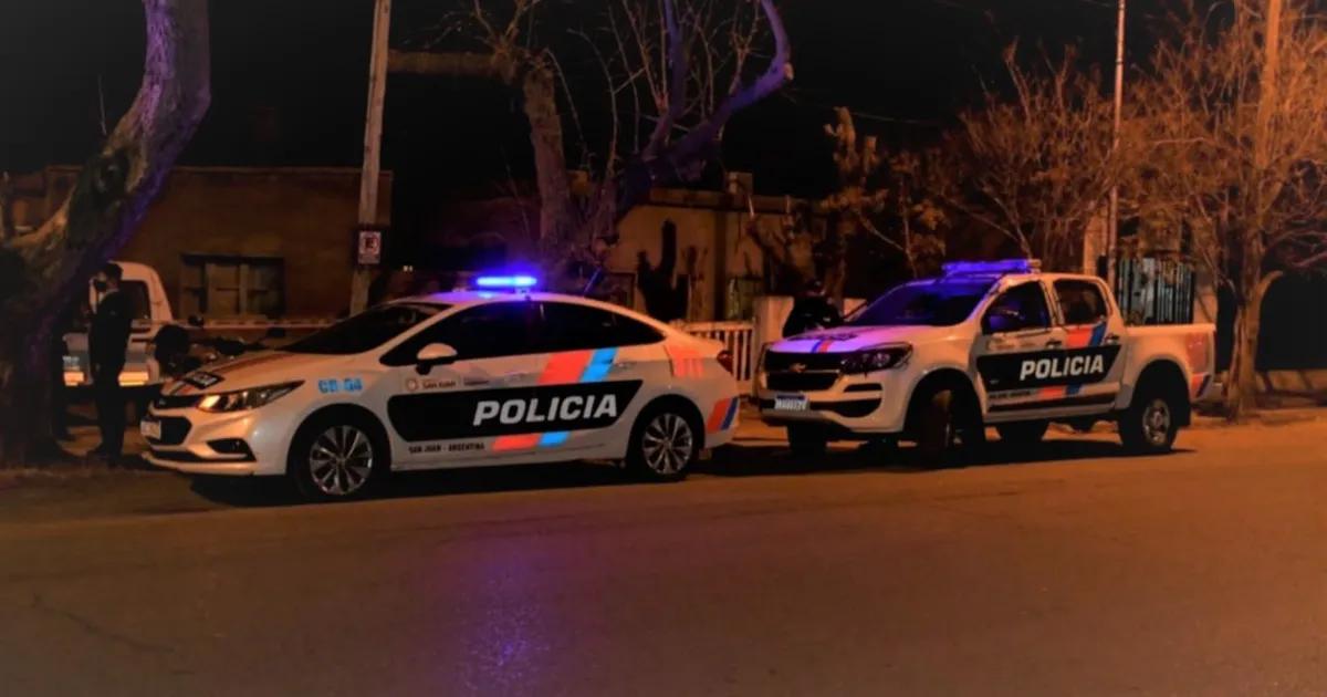 Entraron de madrugada a una barbería de Rawson y se llevaron herramientas, ropa y mercadería