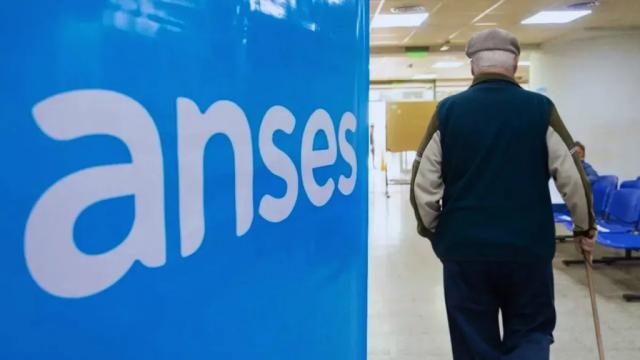 Anses mantiene este lunes el pago de jubilaciones y desempleo