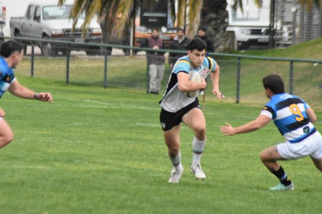 Universitario pone el cierre a su regreso nacional ante Liceo en Mendoza
