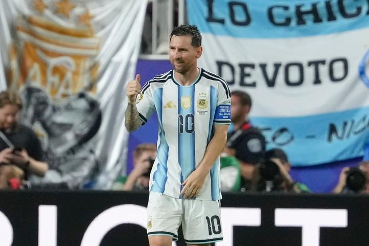 Messi metió tres y ya manda en la tabla histórica de los Mundiales