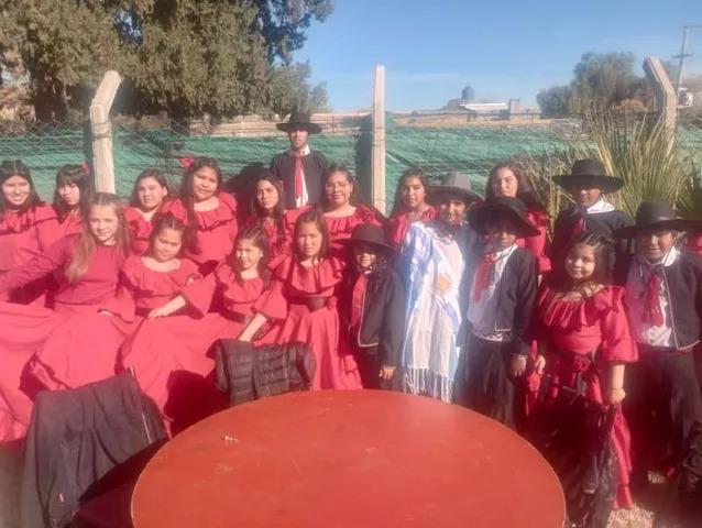 Una academia de Cochagual impulsa el viaje a Jesús María que soñaba su profesora