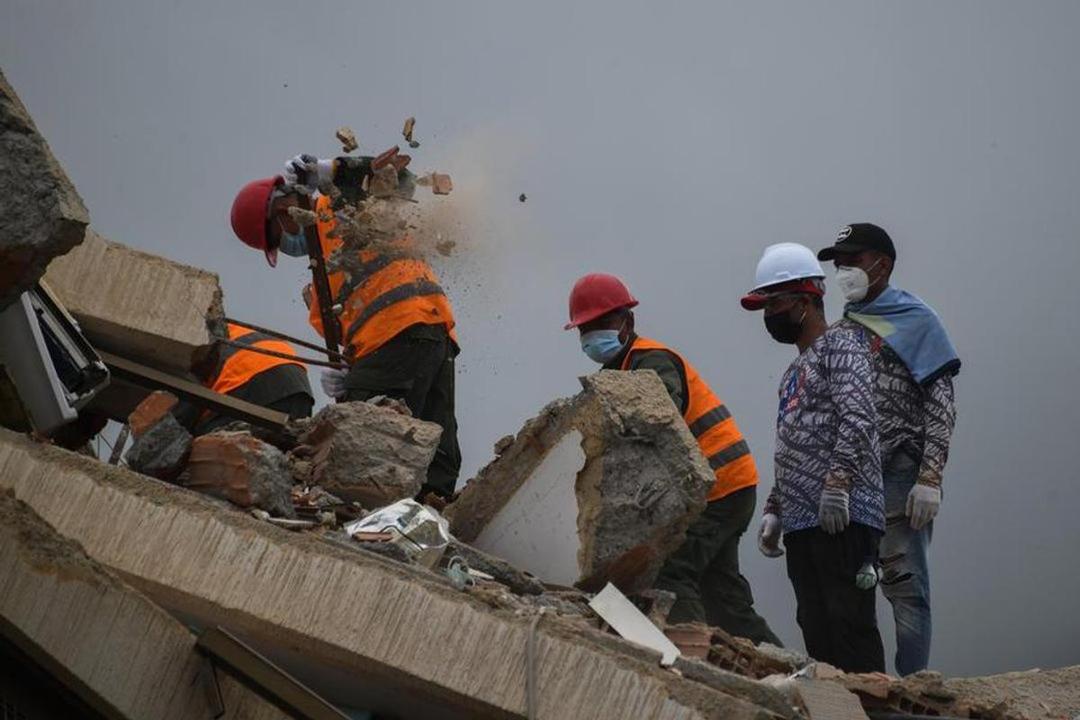 Venezuela eleva a 5.208 los fallecidos por los terremotos y crece la población en refugios