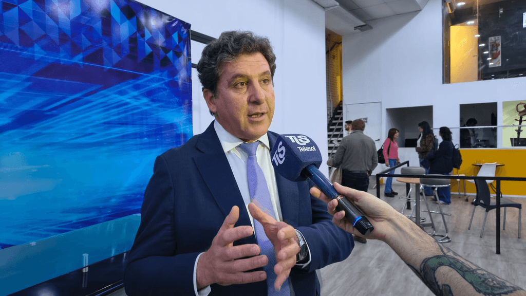 Fernández dijo que el aporte de Vicuña abre una etapa nueva para las cuentas de San Juan