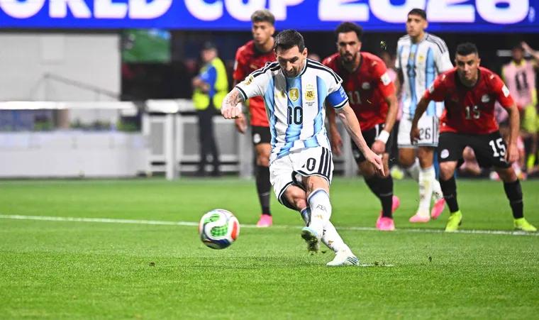 Messi volvió a fallar desde los doce pasos y quedó marcado por una estadística nunca vista