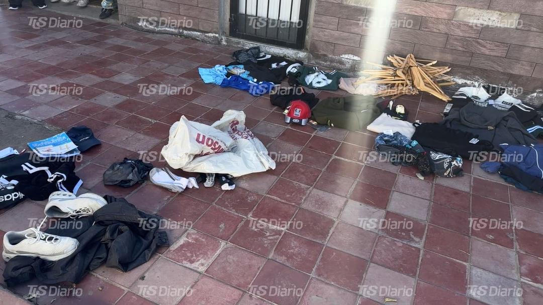 Rompió la vidriera de un local en Rawson, robó prendas y fue detenido con parte de la ropa puesta