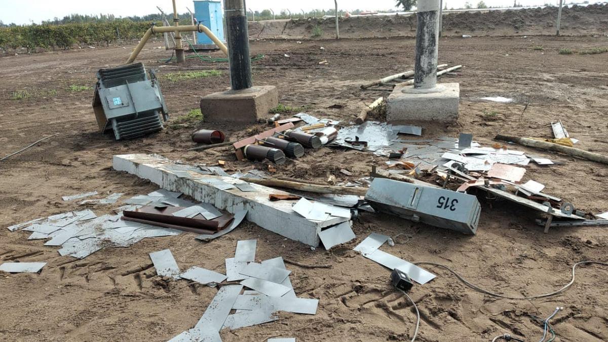 Bajaron un transformador en 25 de Mayo, lo desarmaron y se llevaron el cobre