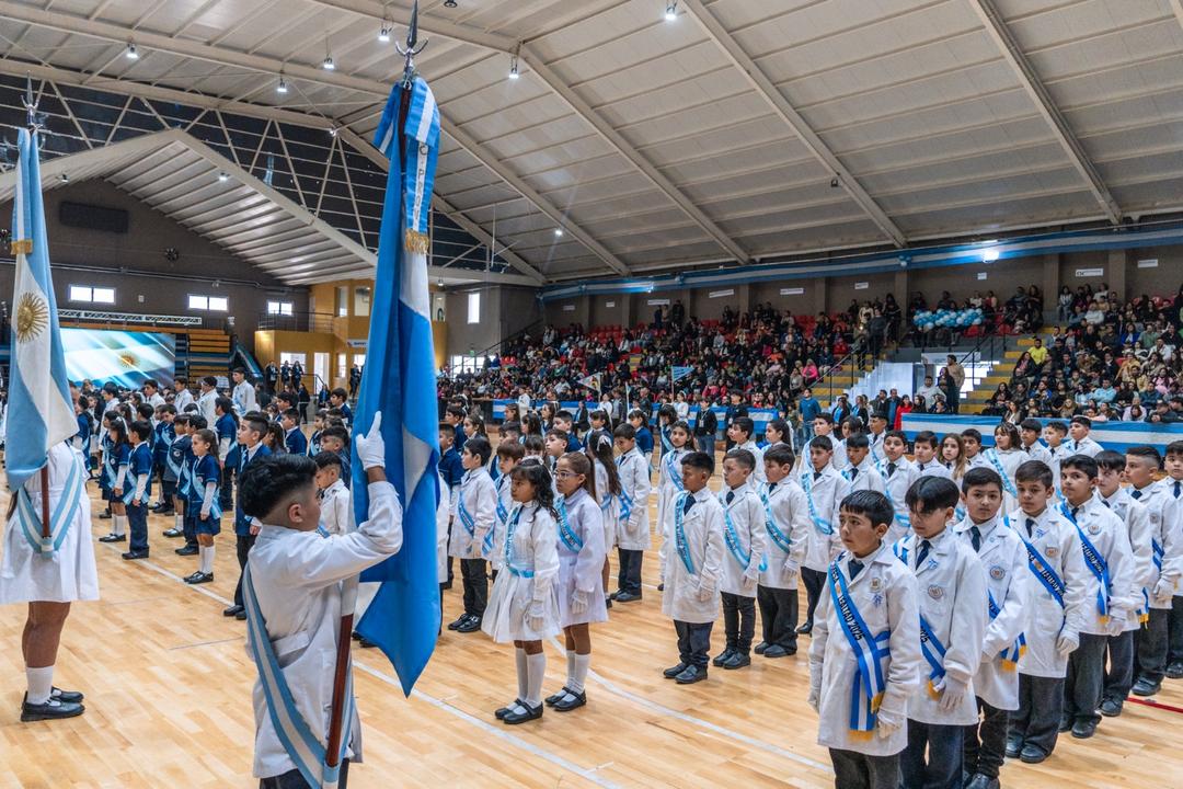 Rawson reunirá a 1.416 estudiantes para la tradicional Promesa a la Bandera