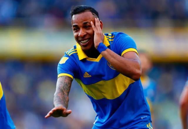 Villa completó la revisión médica y quedó a un paso de volver a Boca
