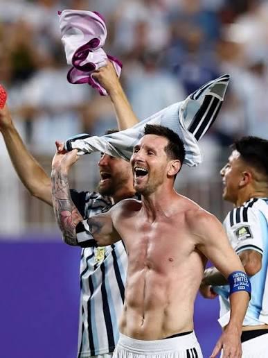 La selección argentina despierta expectativa entre sus hinchas antes del duelo con Inglaterra