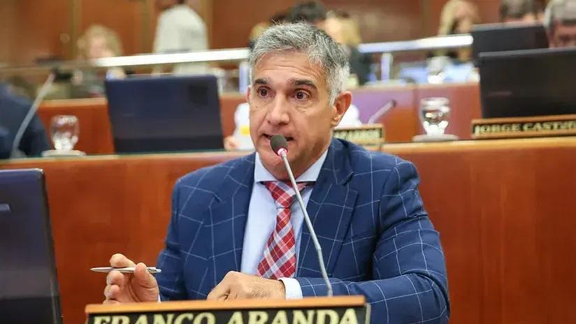 Aranda reclamó acuerdos internos antes de definir candidaturas y criticó el rumbo económico nacional