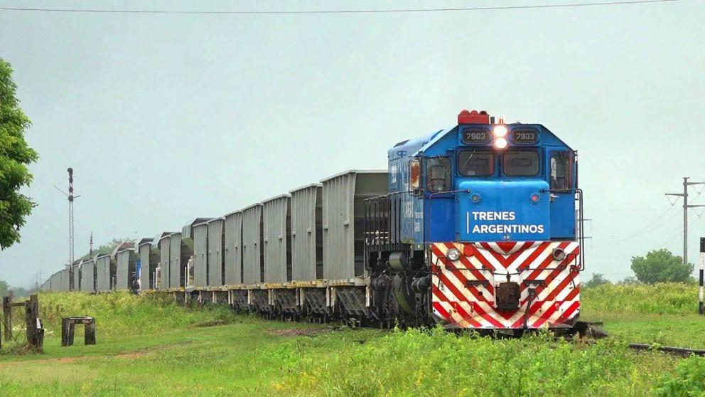 Un peso pesado mexicano mira de cerca la red de cargas argentina