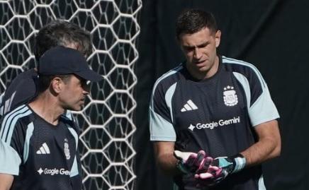 El Dibu dio señales de progreso y en la Selección se ilusionan con su recuperación