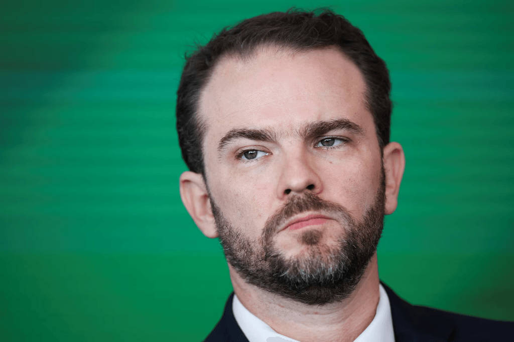 Un ministro de Lula llamó "payaso" a Milei y volvió a escalar la tensión entre Argentina y Brasil