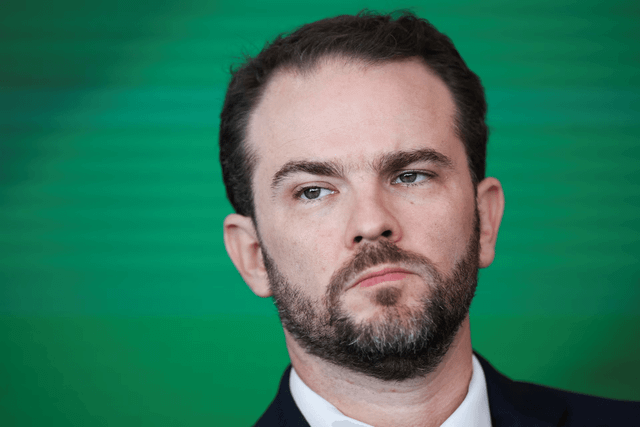 Un ministro de Lula llamó "payaso" a Milei y volvió a escalar la tensión entre Argentina y Brasil