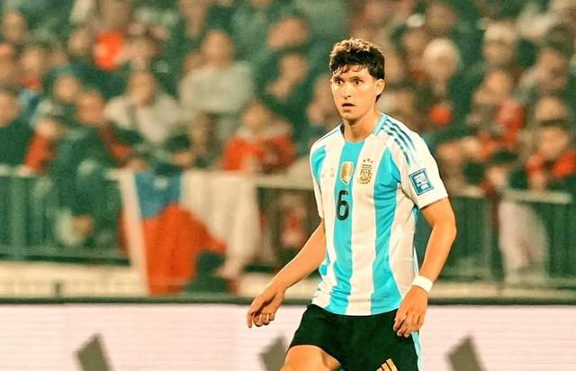 Balerdi queda fuera del Mundial y Scaloni evalúa alternativas para cubrir su baja
