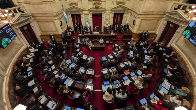 El Senado abrió la sesión para debatir cambios sobre propiedad privada y pliegos judiciales