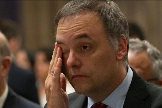Adorni define su declaración patrimonial mientras el Gobierno busca cambiar la agenda