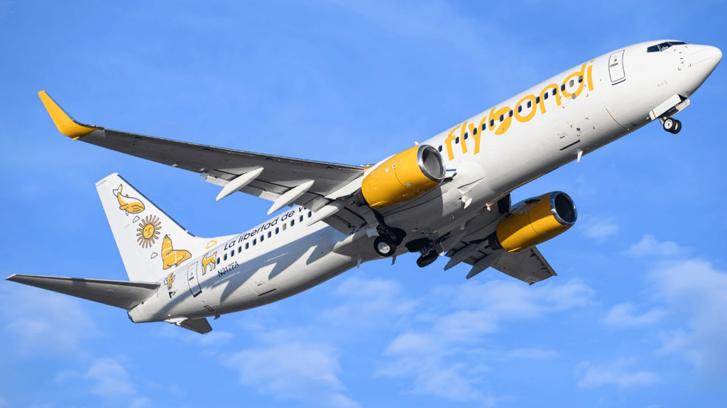 La ANAC mantiene habilitada a Flybondi pese a nuevas actas por cancelaciones