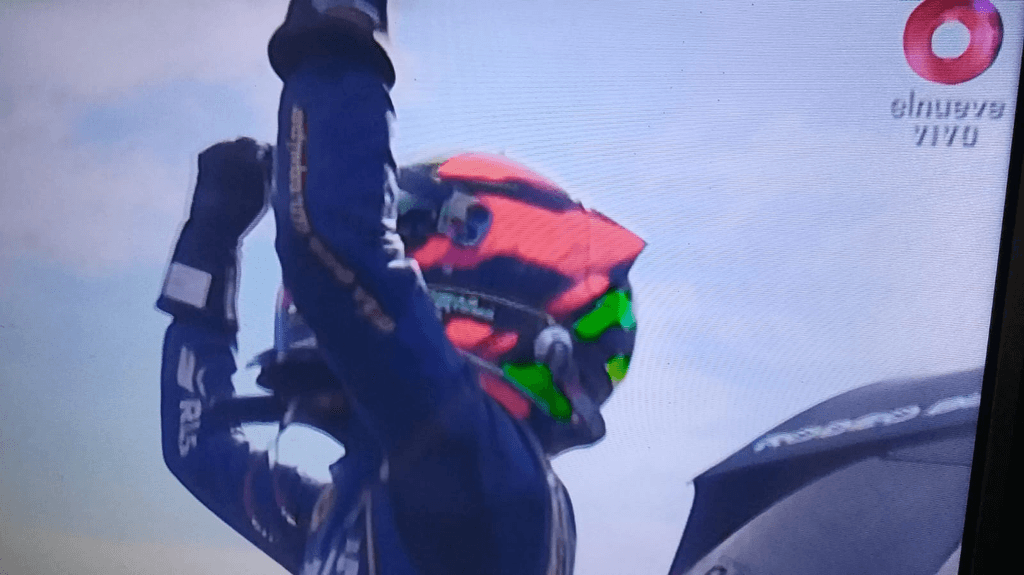 Martínez se impuso en Villicum y celebró una victoria cargada de emoción